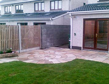 Sandstone paving (camel dust)